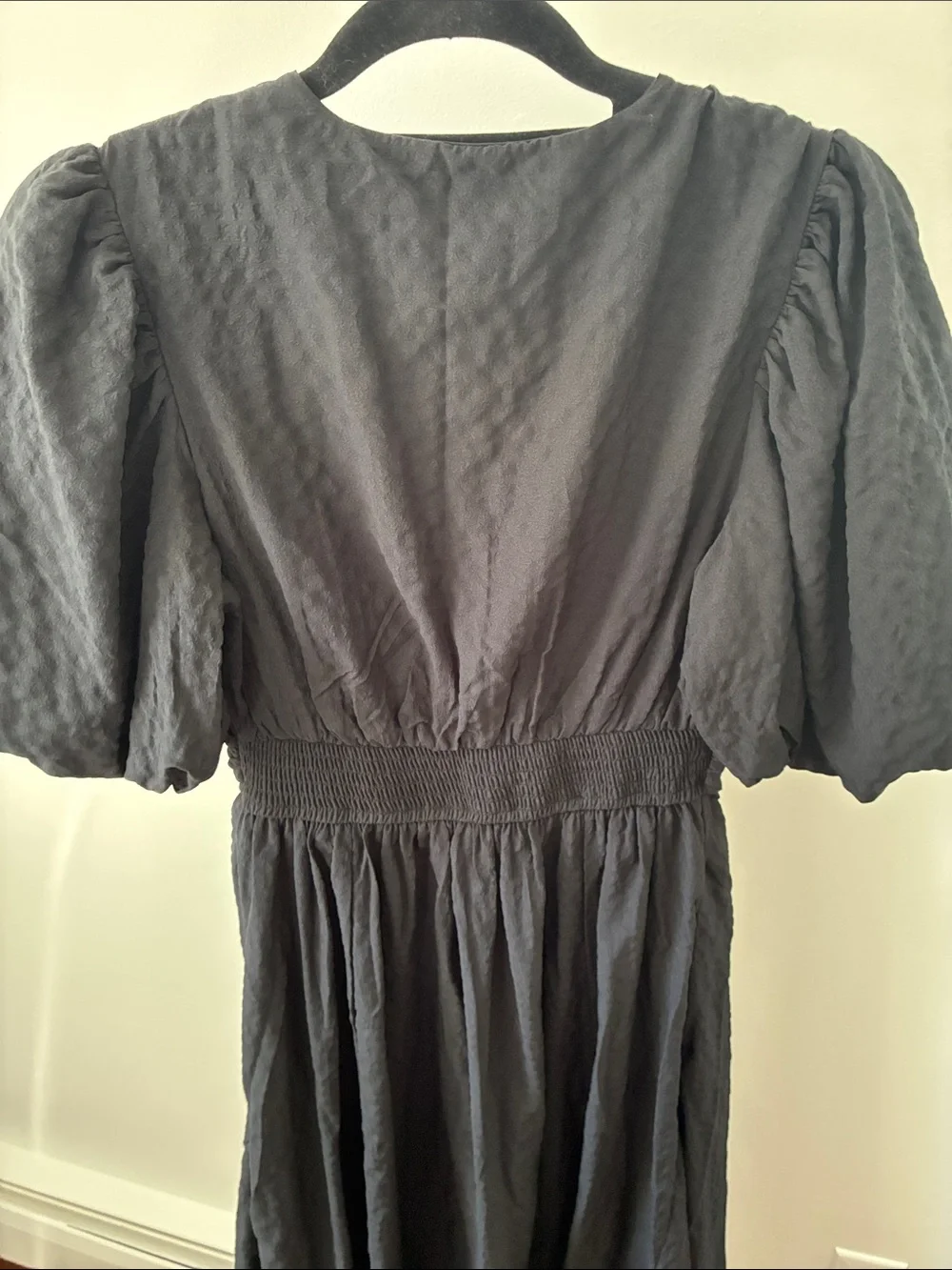 Abercrombie & Fitch Black Puff-Sleeve Maxi Dress with Waist Keyhole